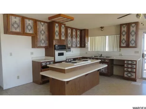 4967 E Kayenta Dr, Topock, AZ 86436 photo 2