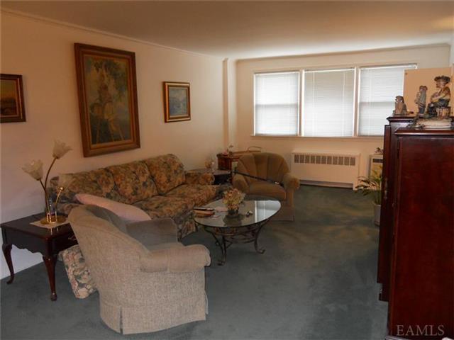39 Avon Cir #d, Port Chester, NY 10573 photo 1