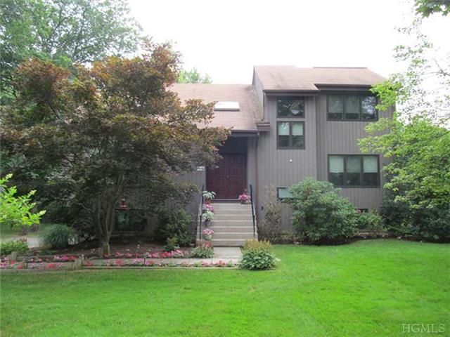 20 Mccarthy Dr, Ossining, NY 10562 photo 1