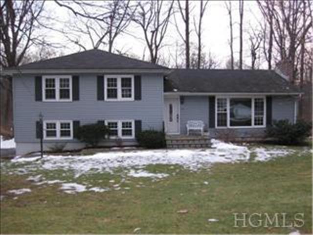 38 Monroe Dr, Poughkeepsie, NY 12601 photo 1