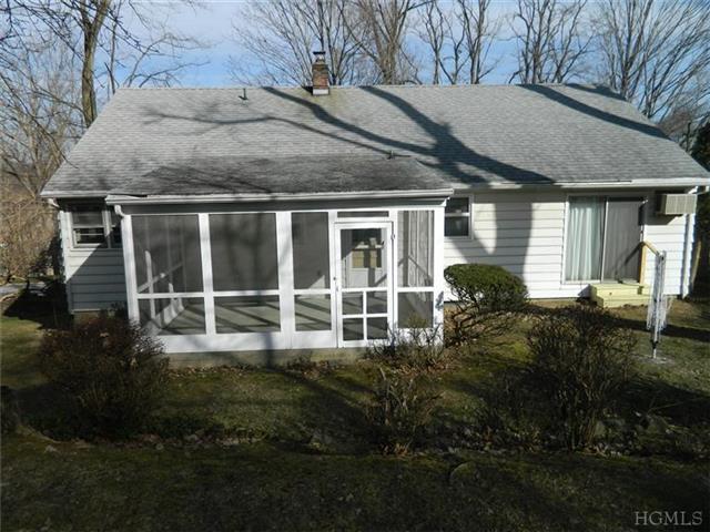1355 Longview Ave, Peekskill, NY 10566 photo 1