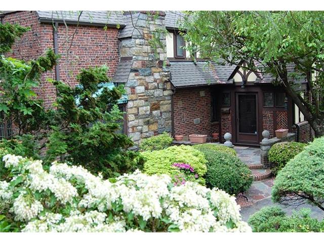 1368 Longview Ave, Peekskill, NY 10566 photo 1