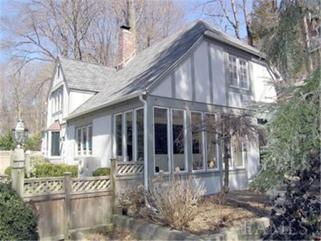 249 Quaker St, Chappaqua, NY 10514