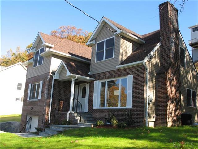 32 Meadowbrook Dr, Ossining, NY 10562 photo 1