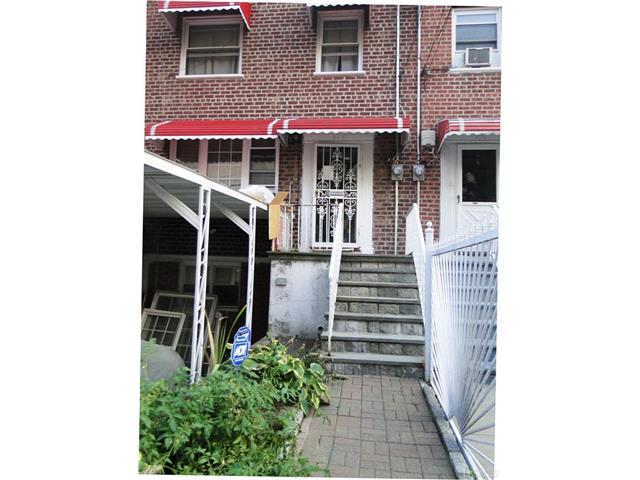 918 E 228th St, Bronx, NY 10466 photo 1