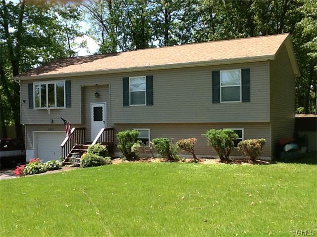 1921 Goshen Tpke, Middletown, NY 10941 photo 1