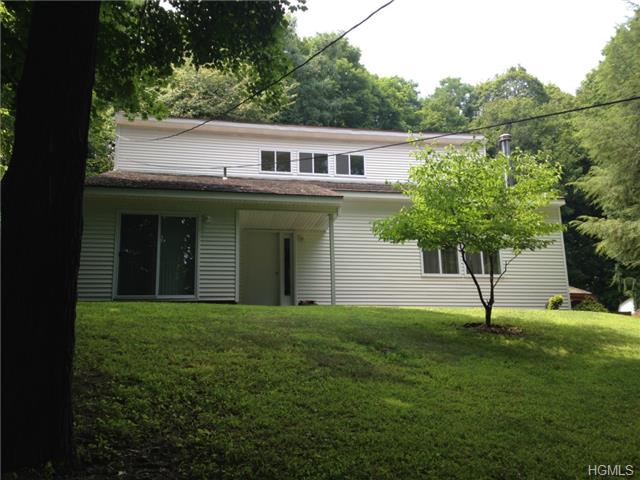 173 Shore Rd, Cornwall On Hudson, NY 12520 photo 1