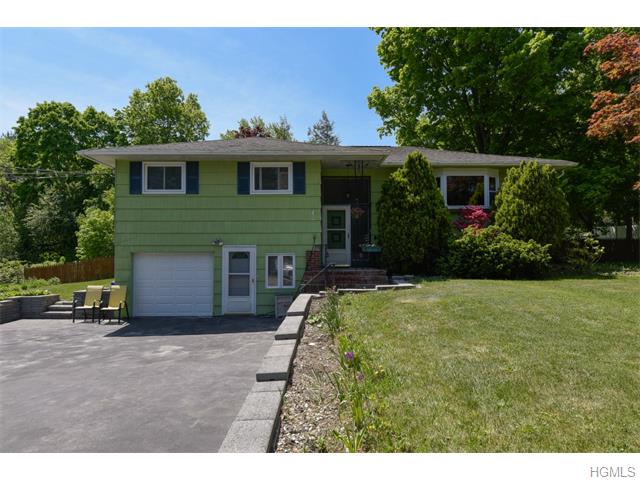 18 Stonegate Rd, Ossining, NY 10562 photo 1
