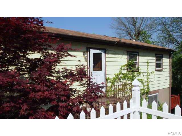 1732 Crompond Rd, Peekskill, NY 10566 photo 1
