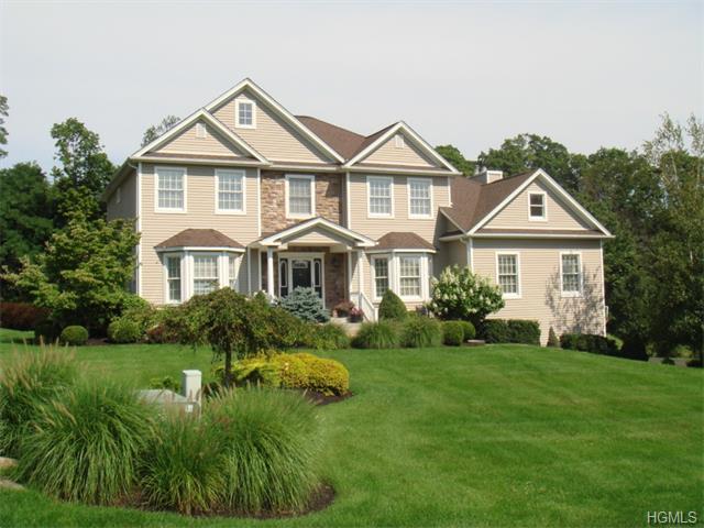 104 Denniston Dr, New Windsor, NY 12553 photo 1