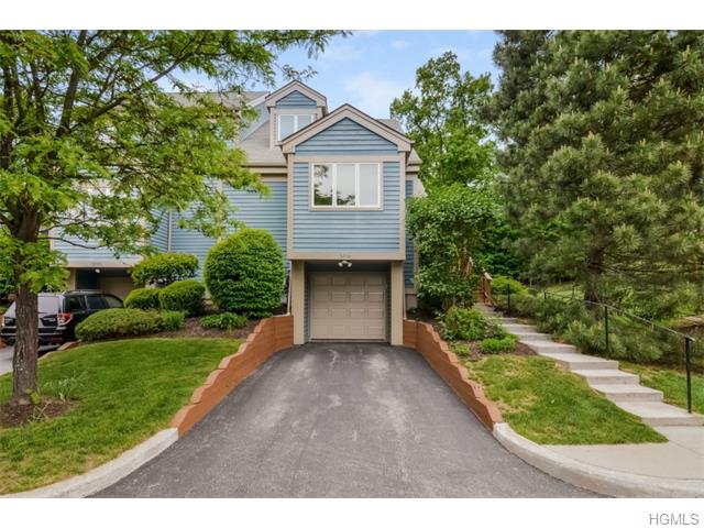 5206 Manor Dr, Peekskill, NY 10566 photo 1