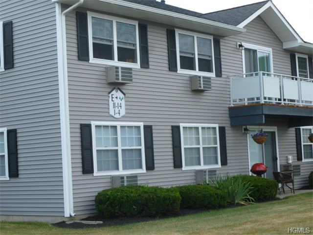 100 Hillside Dr #E12, Middletown, NY 10941 photo 1