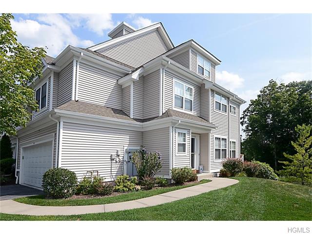 107 Hillcrest Ln, Peekskill, NY 10566 photo 1