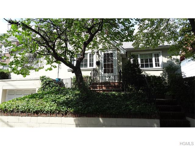 215 E 234th St, Bronx, NY 10470 photo 1