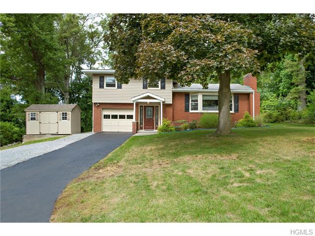 8 Oak St, Fishkill, NY 12524 photo 1