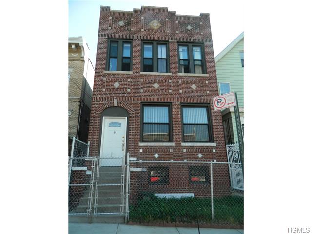 906 E 216th St, Bronx, NY 10469 photo 1