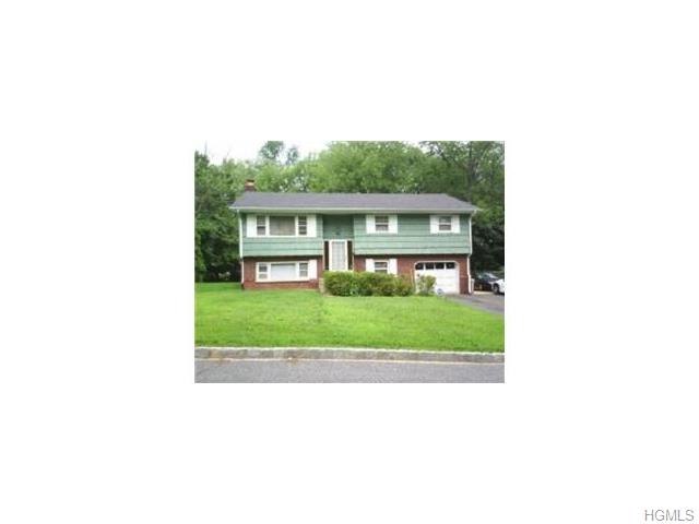 4 Centennial Dr, Garnerville, NY 10923 photo 1