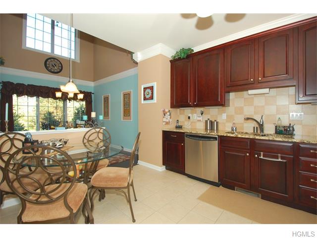 1236 Hustis Dr, Fishkill, NY 12524 photo 1