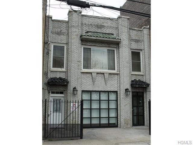 731 E 226th St, Bronx, NY 10466 photo 1