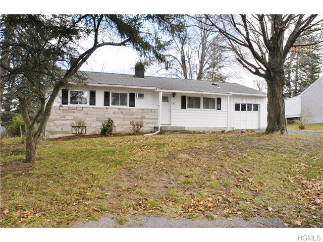 9 Oriole Dr, Poughkeepsie, NY 12601 photo 1