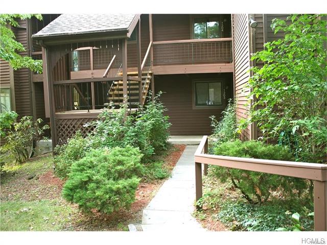1304 Eagle Bay Dr, Ossining, NY 10562 photo 1