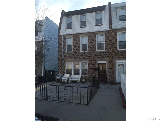 237 Calhoun Ave, Bronx, NY 10465 photo 1