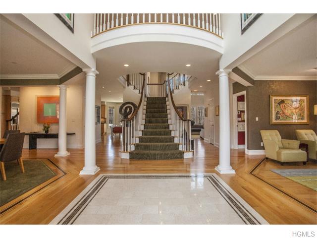 2 Legend Ct, West Harrison, NY 10604 photo 1