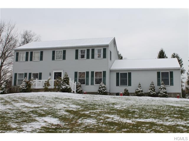 5 Golf Stream Dr, Cornwall, NY 12518 photo 1