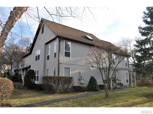 71 Villa Dr, Peekskill, NY 10566 photo 1