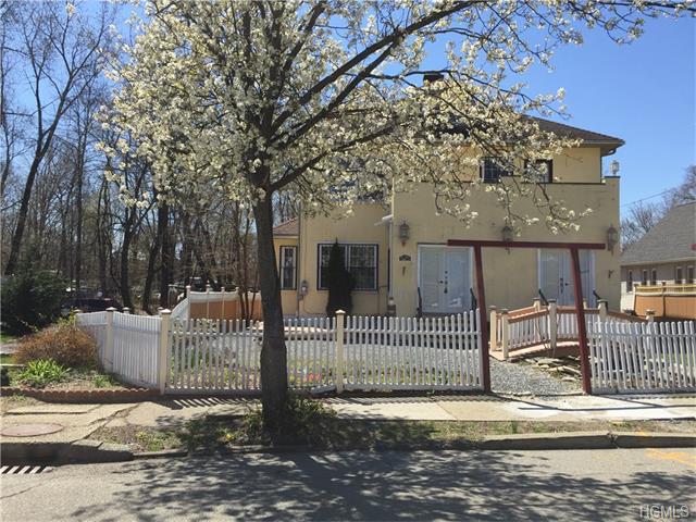 525 Roosevelt Ave, Peekskill, NY 10566 photo 1