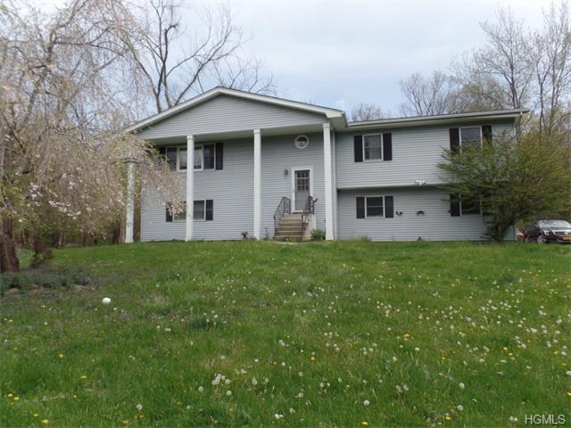 13 Purdys Ln, New Windsor, NY 12553 photo 1