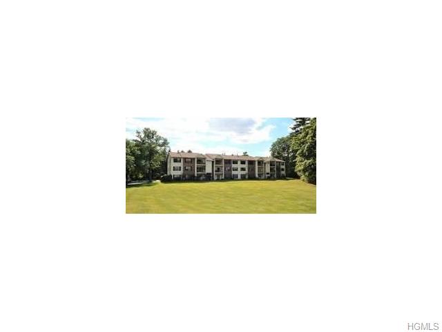 20 Edinburgh Dr, Peekskill, NY 10566 photo 1
