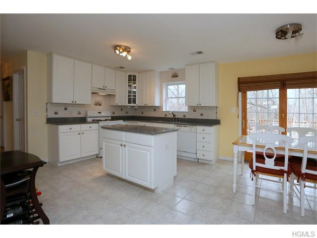 147 Harold Ave, Cornwall, NY 12518 photo 1