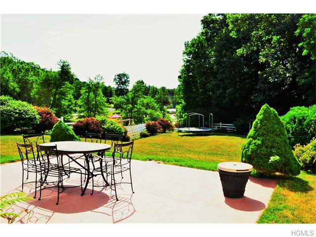 3 Carlton Ct, Peekskill, NY 10566 photo 1