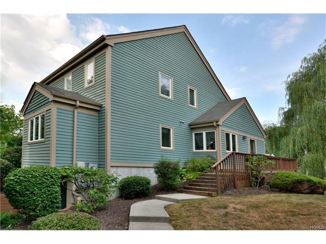 5503 Manor Dr, Peekskill, NY 10566 photo 1