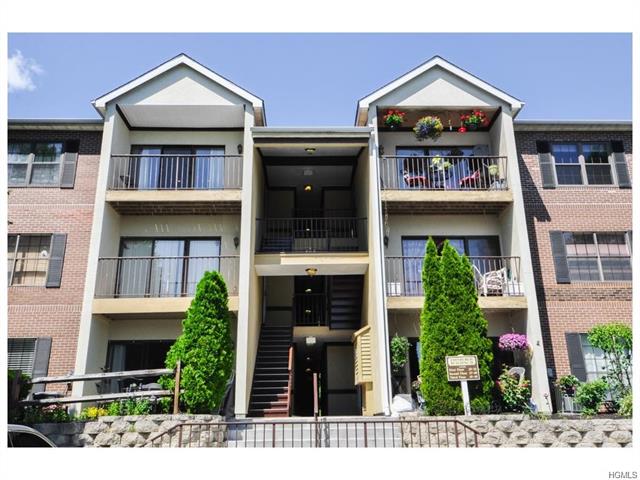 31 Edinburgh Dr, Peekskill, NY 10566 photo 1