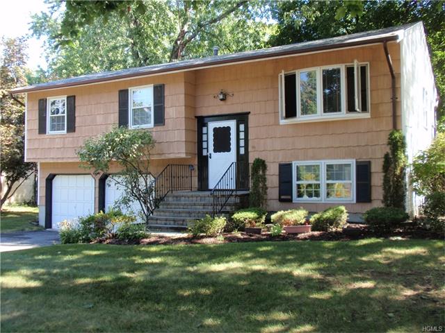 8 Shuart Dr, Spring Valley, NY 10977 photo 1