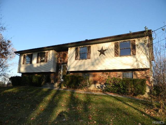 329 Quaker St, Wallkill, NY 12589 photo 1