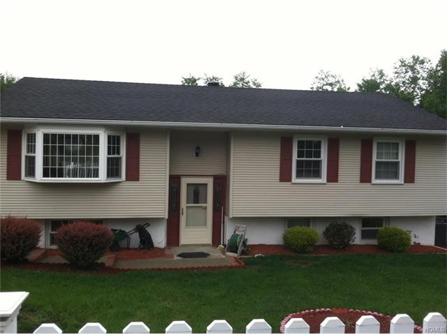 15 Marcano Ln, Wallkill, NY 12589 photo 1