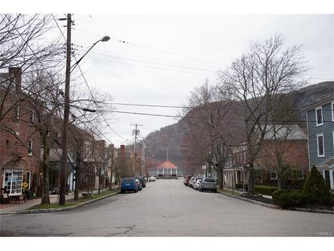 17 Constitution Dr, Cold Spring, NY 10516 photo 1