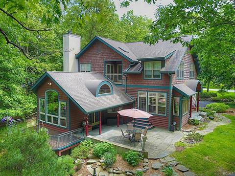 59 Shore Dr, New Windsor, NY 12553 photo 1