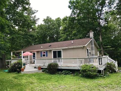25 Maple Ln, Red Hook, NY 12571 photo 1