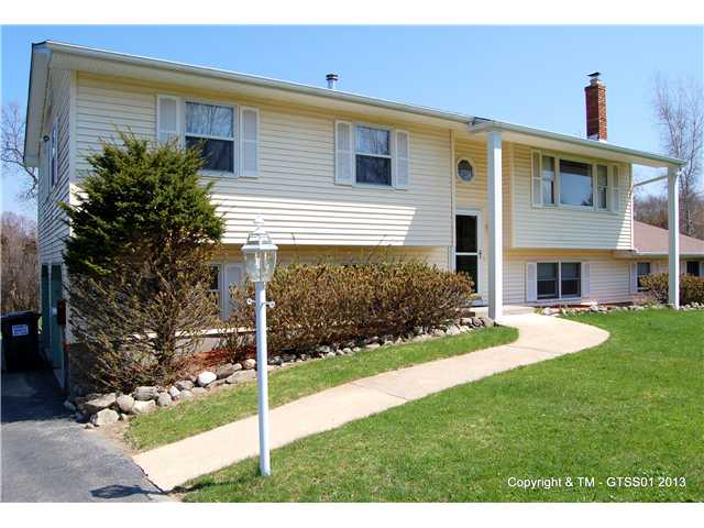 14 Beverly Dr, Warwick, NY 10990 photo 1