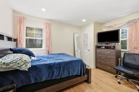 Bedroom - 29 Hillview Dr, La Grange, NY 12603 photo 4 of 5