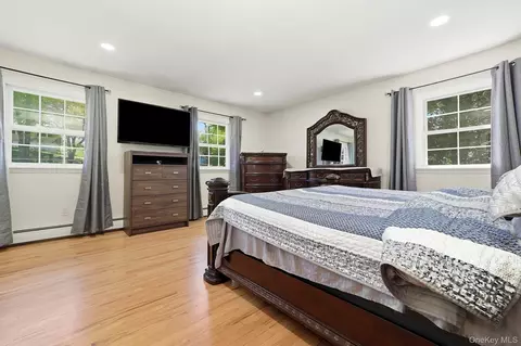 Bedroom - 29 Hillview Dr, La Grange, NY 12603 photo 3 of 5