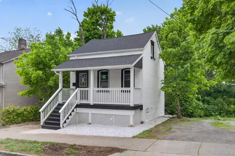 152 N Clinton St, Poughkeepsie, NY 12601