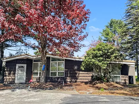 198 Lake Shore Dr E, Thompson, NY 12775