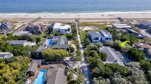 View/Area - 39 Sloop Walk, Islip, NY 11770 photo 3 of 12