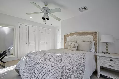 Bedroom - 39 Sloop Walk, Islip, NY 11770 photo 3 of 5