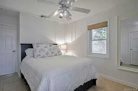 Bedroom - 39 Sloop Walk, Islip, NY 11770 photo 5 of 5